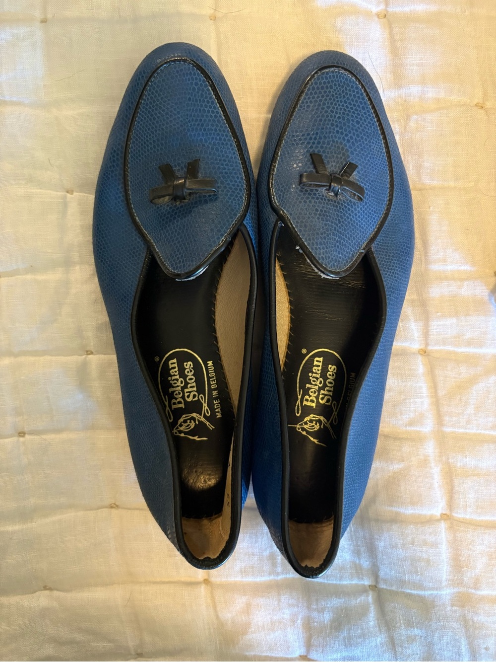 Women’s Belgian loafers midinette lizard calf blue with black trim